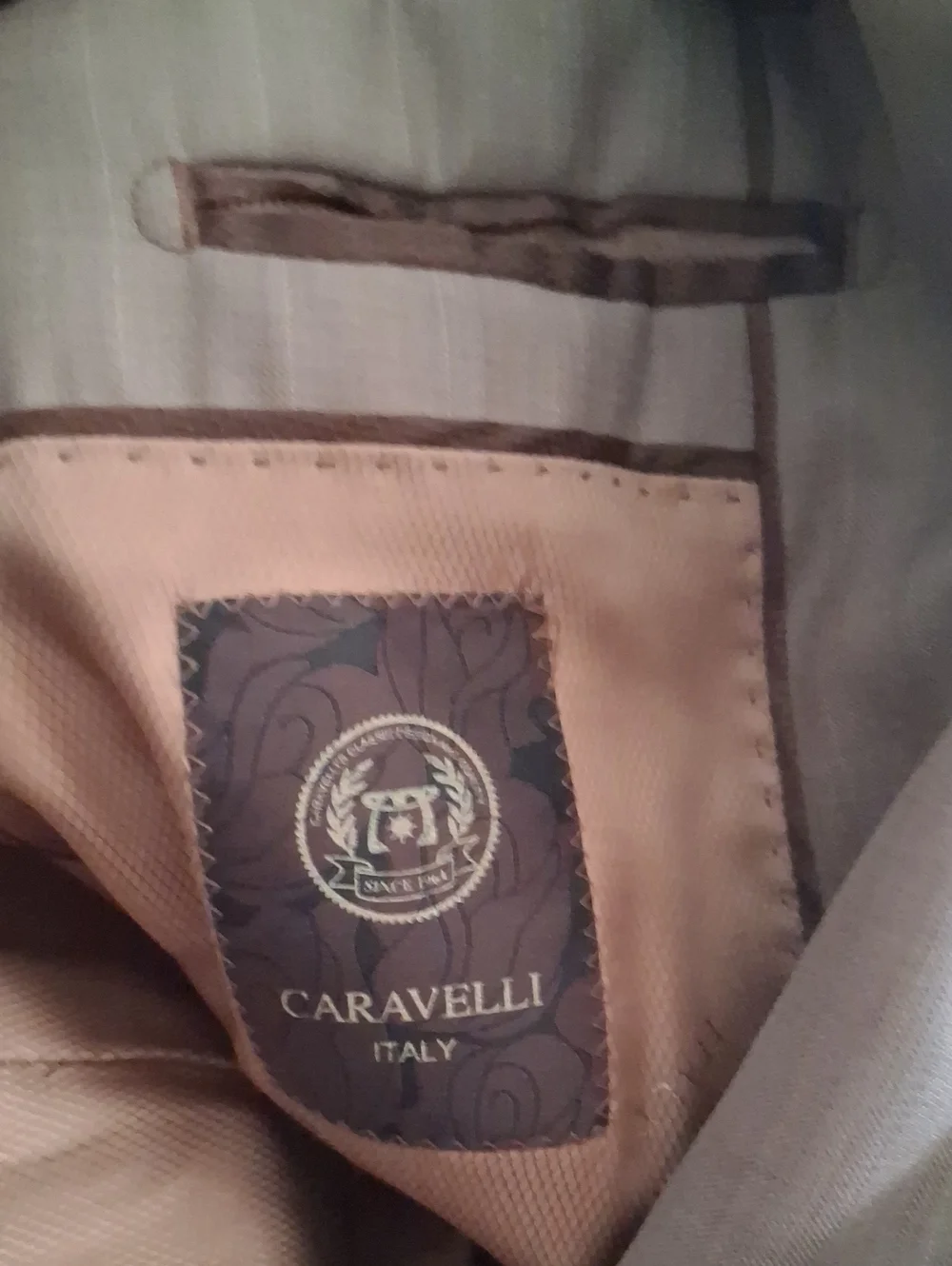 Caravelli Superior 150's Classic Men's Brown Two-Piece Suit - Timeless Styling